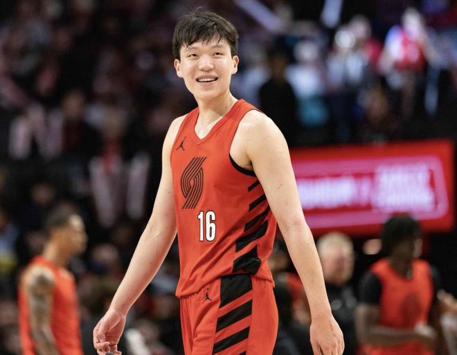 杨瀚森谈身体不适：嘎不了，打球就是我的工作